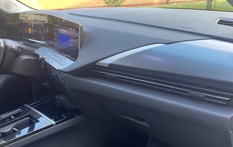 Opel Astra, 2023 год, 2 300 000 рублей, 16 фотография
