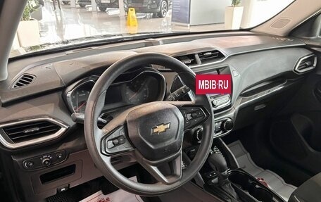 Chevrolet TrailBlazer, 2022 год, 1 849 000 рублей, 10 фотография