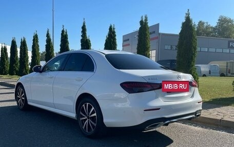 Mercedes-Benz E-Класс, 2021 год, 4 250 000 рублей, 4 фотография
