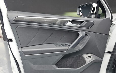 Volkswagen Tiguan II, 2023 год, 3 860 000 рублей, 7 фотография