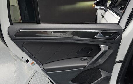 Volkswagen Tiguan II, 2023 год, 3 860 000 рублей, 21 фотография