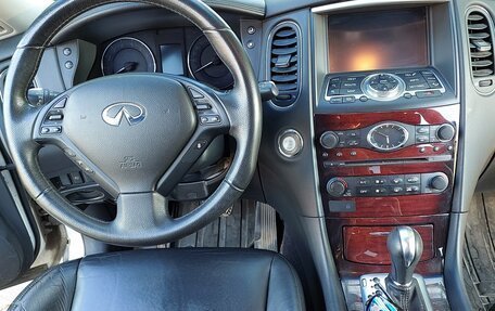 Infiniti QX50 I рестайлинг, 2013 год, 1 620 000 рублей, 10 фотография