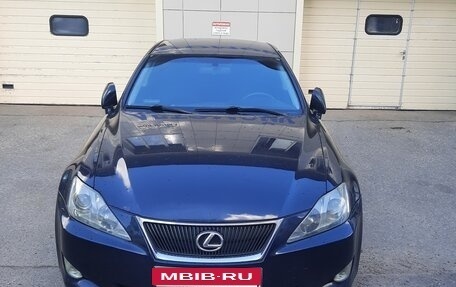 Lexus IS II рестайлинг 2, 2005 год, 1 120 000 рублей, 10 фотография