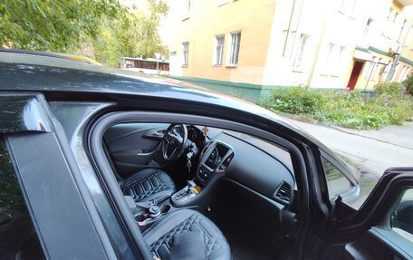 Opel Astra J, 2013 год, 820 000 рублей, 2 фотография