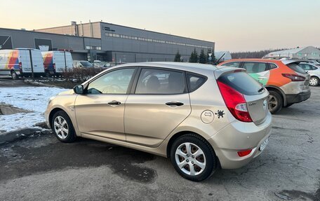 Hyundai Solaris II рестайлинг, 2011 год, 680 000 рублей, 6 фотография