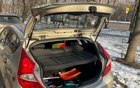Hyundai Solaris II рестайлинг, 2011 год, 680 000 рублей, 22 фотография