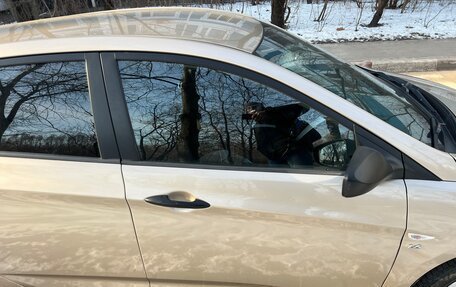 Hyundai Solaris II рестайлинг, 2011 год, 680 000 рублей, 25 фотография