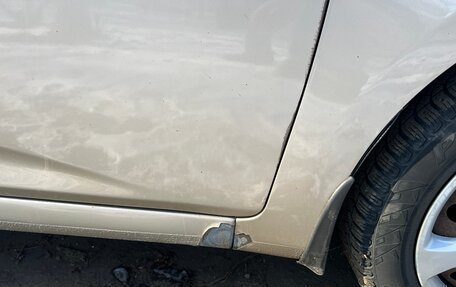 Hyundai Solaris II рестайлинг, 2011 год, 680 000 рублей, 26 фотография