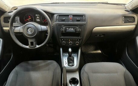 Volkswagen Jetta VI, 2012 год, 870 000 рублей, 5 фотография