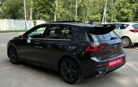 Volkswagen Golf VIII, 2023 год, 1 900 000 рублей, 2 фотография