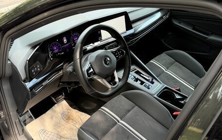 Volkswagen Golf VIII, 2023 год, 1 900 000 рублей, 6 фотография