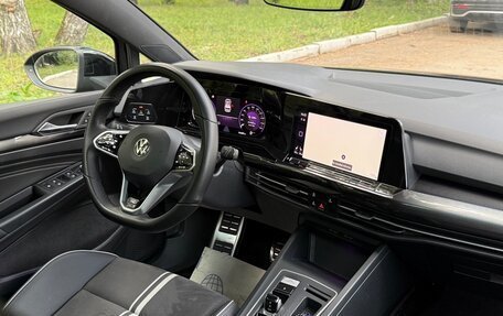 Volkswagen Golf VIII, 2023 год, 1 900 000 рублей, 7 фотография