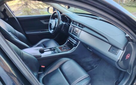 Jaguar XF II, 2017 год, 1 765 000 рублей, 13 фотография
