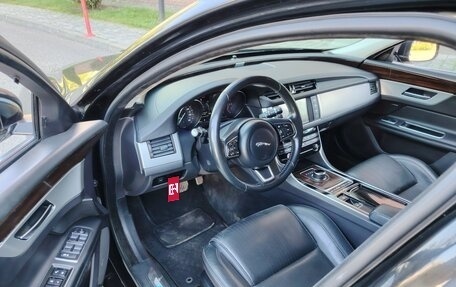 Jaguar XF II, 2017 год, 1 765 000 рублей, 16 фотография
