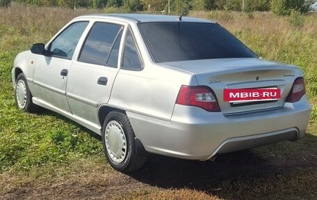 Daewoo Nexia I рестайлинг, 2011 год, 135 000 рублей, 2 фотография