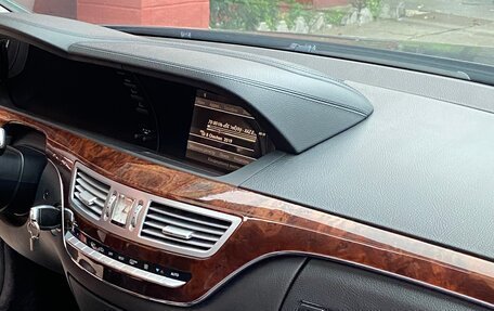 Mercedes-Benz S-Класс, 2010 год, 1 800 000 рублей, 9 фотография