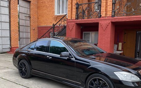 Mercedes-Benz S-Класс, 2010 год, 1 800 000 рублей, 3 фотография