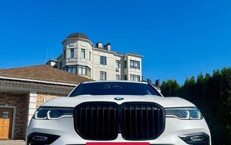 BMW X7, 2022 год, 10 500 000 рублей, 2 фотография