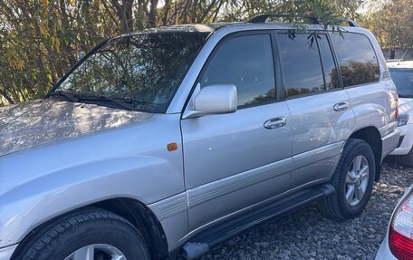 Toyota Land Cruiser 100 рестайлинг 2, 2004 год, 1 850 000 рублей, 3 фотография