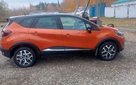 Renault Kaptur I рестайлинг, 2017 год, 1 450 000 рублей, 4 фотография