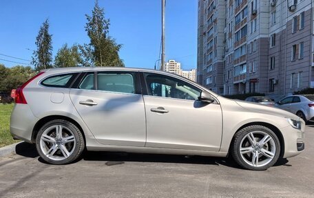 Volvo V60 I, 2018 год, 1 800 000 рублей, 3 фотография