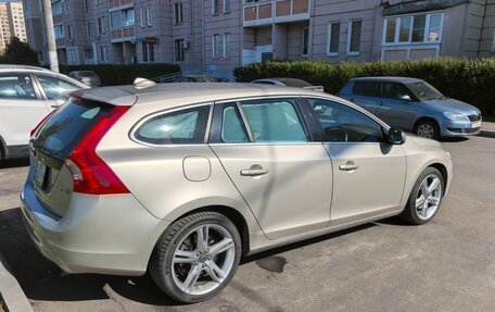 Volvo V60 I, 2018 год, 1 800 000 рублей, 2 фотография