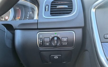 Volvo V60 I, 2018 год, 1 800 000 рублей, 33 фотография