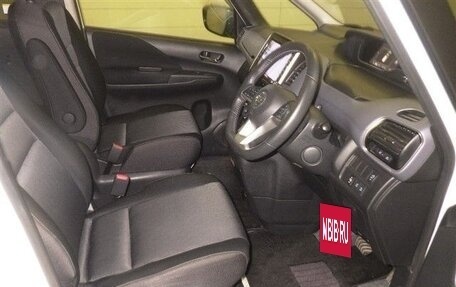 Nissan Serena IV, 2019 год, 2 150 000 рублей, 5 фотография