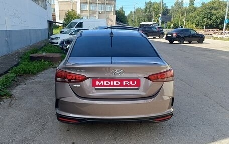 Hyundai Solaris II рестайлинг, 2021 год, 1 680 000 рублей, 2 фотография