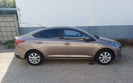 Hyundai Solaris II рестайлинг, 2021 год, 1 680 000 рублей, 3 фотография