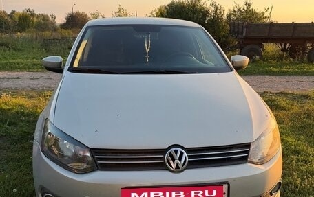 Volkswagen Polo VI (EU Market), 2014 год, 680 000 рублей, 4 фотография