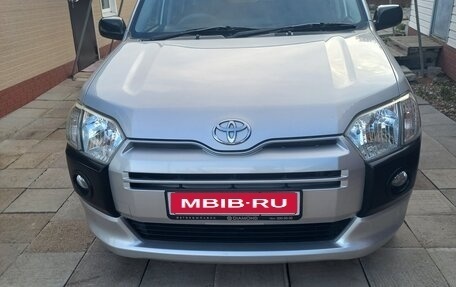 Toyota Probox I, 2016 год, 830 000 рублей, 1 фотография