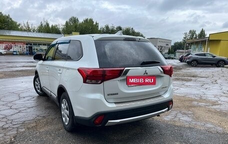 Mitsubishi Outlander III рестайлинг 3, 2018 год, 4 фотография