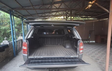 Mitsubishi L200 IV рестайлинг, 2015 год, 2 100 000 рублей, 4 фотография