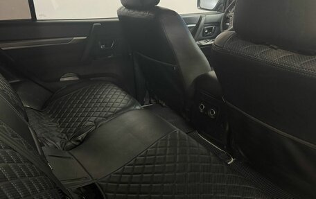 Mitsubishi Pajero IV, 2008 год, 990 000 рублей, 10 фотография