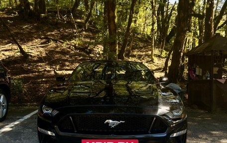 Ford Mustang VI рестайлинг, 2018 год, 2 600 000 рублей, 2 фотография
