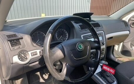 Skoda Octavia, 2011 год, 950 000 рублей, 11 фотография
