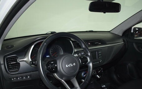 KIA Rio IV, 2022 год, 1 827 000 рублей, 15 фотография