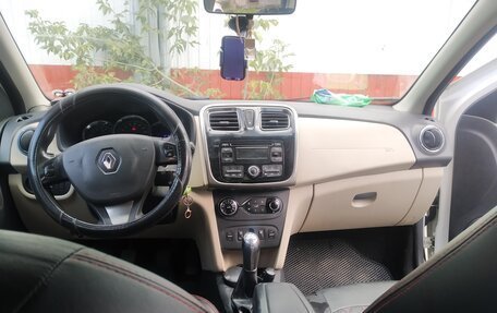 Renault Logan II, 2015 год, 820 000 рублей, 9 фотография