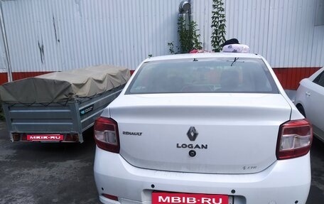 Renault Logan II, 2015 год, 820 000 рублей, 5 фотография