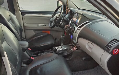 Mitsubishi Pajero Sport II рестайлинг, 2010 год, 1 690 000 рублей, 10 фотография