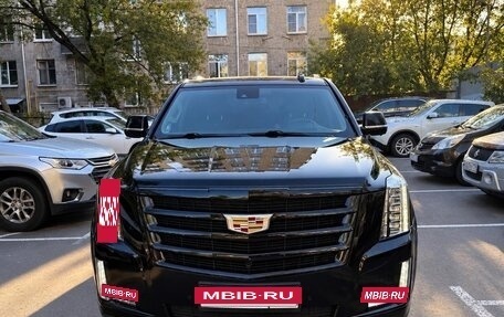 Cadillac Escalade IV, 2019 год, 5 800 000 рублей, 2 фотография