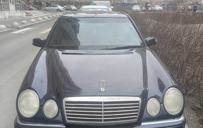 Mercedes-Benz E-Класс, 1998 год, 300 000 рублей, 1 фотография