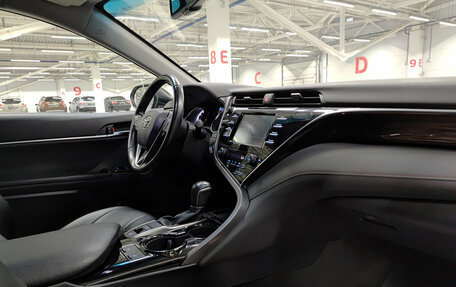 Toyota Camry, 2019 год, 2 720 000 рублей, 15 фотография