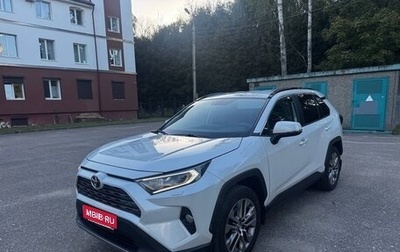 Toyota RAV4, 2021 год, 3 700 000 рублей, 1 фотография
