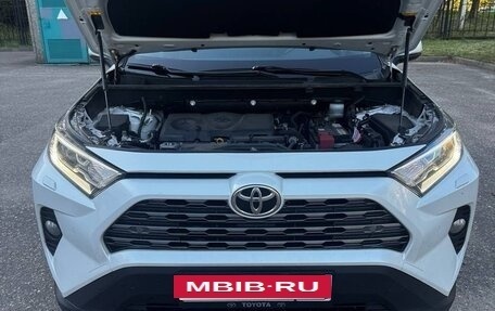 Toyota RAV4, 2021 год, 3 700 000 рублей, 14 фотография