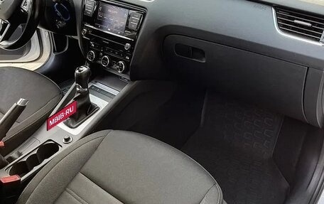 Skoda Octavia, 2018 год, 1 700 000 рублей, 13 фотография