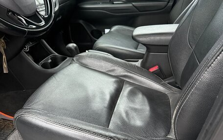 Mitsubishi Outlander III рестайлинг 3, 2015 год, 1 650 000 рублей, 11 фотография