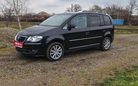 Volkswagen Touran III, 2007 год, 820 000 рублей, 1 фотография