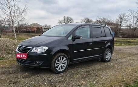 Volkswagen Touran III, 2007 год, 820 000 рублей, 2 фотография